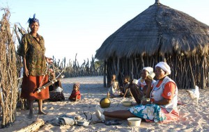Los bosquimanos tan solo quieren que los dejen en paz, en la Reserva de Caza del Kalahari Central. © Survival International