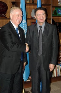 Saludo Secretario General OMT y Alcalde Torremolinos (Small)