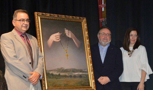 La XI Exaltación de la Mantilla y la presentación del cartel de Semana Santa llenaron el Centro Cultural