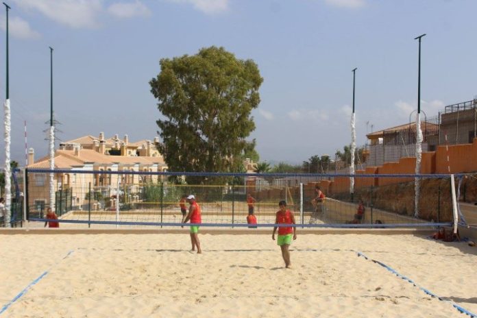 El Área de Deportes oferta el alquiler público de las canchas de voley playa de El Pinar