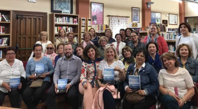 Víctor Frías comparte sus ‘VerSoS de la MeDuSa’ con los clubes de lectura en un nuevo Encuentro con el Autor