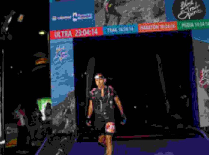 Alpino Jarapalos en la Tenerife Bluetrail