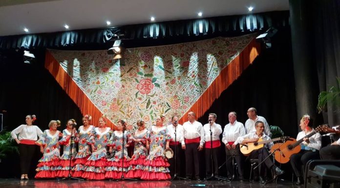 La XV Muestra de Folclore Internacional de Raíces y Horizonte reunió a siete agrupaciones