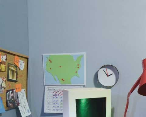 Mañana, 30 de noviembre, se inaugura en El Portón una exposición de ‘collage’ y fotos de Isabel Rosado