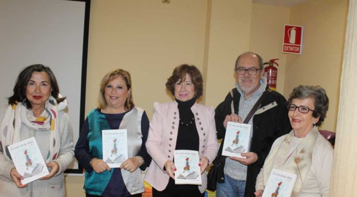 Presentado el libro ‘El cielo desde abajo’, cuya recaudación irá a parar a dos ONG de la provincia