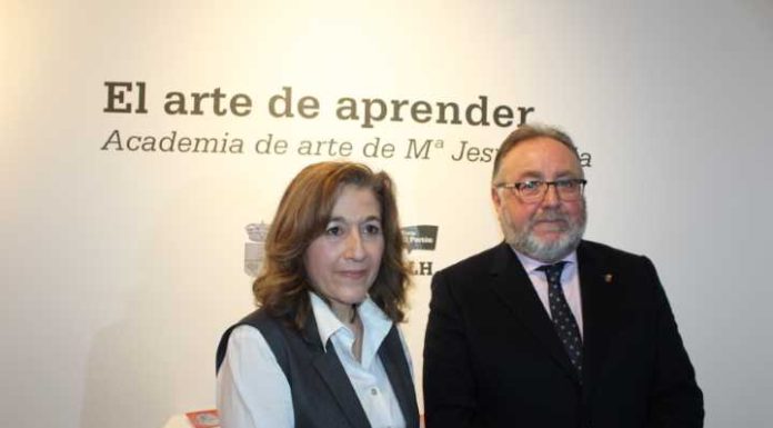 La academia de arte de Mª Jesús Solla exhibe su talento en la Finca El Portón