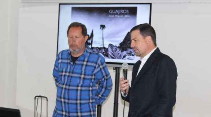 El fotógrafo malagueño Juan Miguel Alba presenta su libro ‘Guajiros’, que contiene 105 imágenes