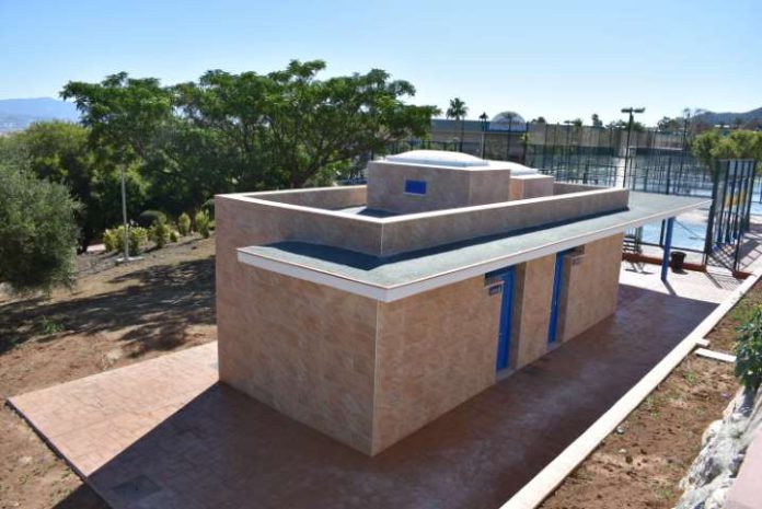 Finalizan las obras del edificio de vestuarios y aseos junto a la ampliación del Complejo de Pádel
