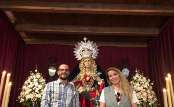 La Asociación de Fieles de María Santísima del Dulce Nombre celebra su besamanos