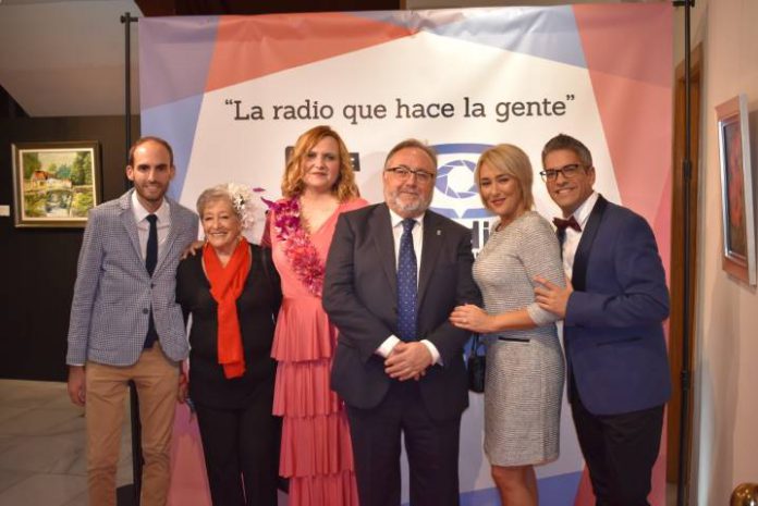 Onda Jábega entrega sus premios anuales en una velada netamente malagueña en el Centro Cultural Vicente Aleixandre