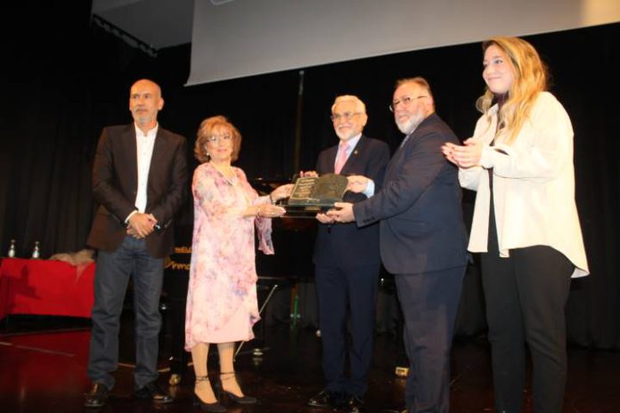 Francisco Cabrera recoge el IV Premio de Investigación ‘Julián Sesmero Ruiz’
