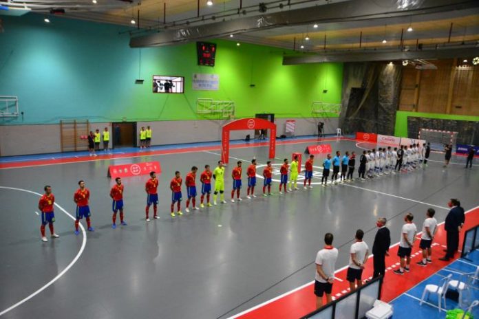 El triangular de Fútbol Sala alza el telón con victoria por la mínima de España sobre Uzbekistán