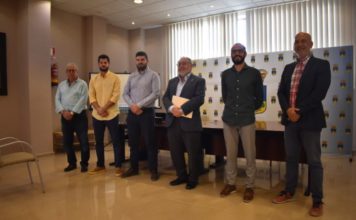 La Cofradía de los Verdes celebra el primer Vía Crucis en Alhaurín de la Torre tras la pandemia