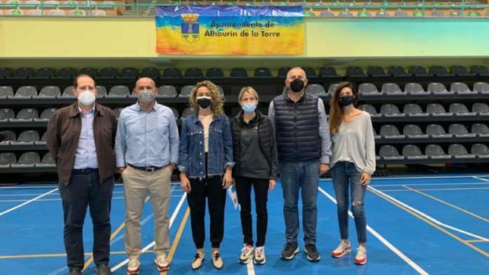 Visita de la Fiba y la FEB a nuestras instalaciones de cara al Mundial U17 de Baloncesto