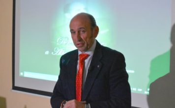 Carlos San Millán presenta hoy su última obra, dedicada al Gobierno del alcalde Tomás Bernal