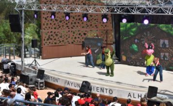El célebre espectáculo ‘Cantajuego’ cautiva al público infantil en el Auditorio de El Portón