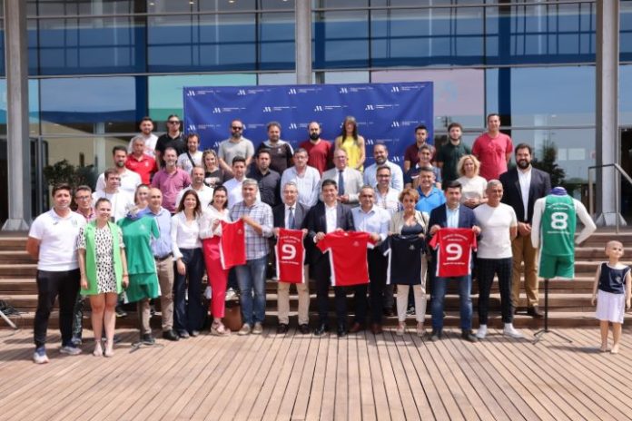 La Diputación renueva las equipaciones de 82 escuelas deportivas municipales