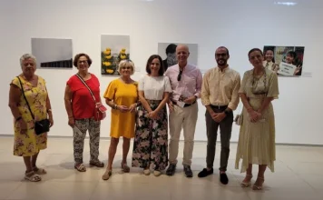 Inaugurada una muestra de fotografías que plasma a Japón como cultura de paz