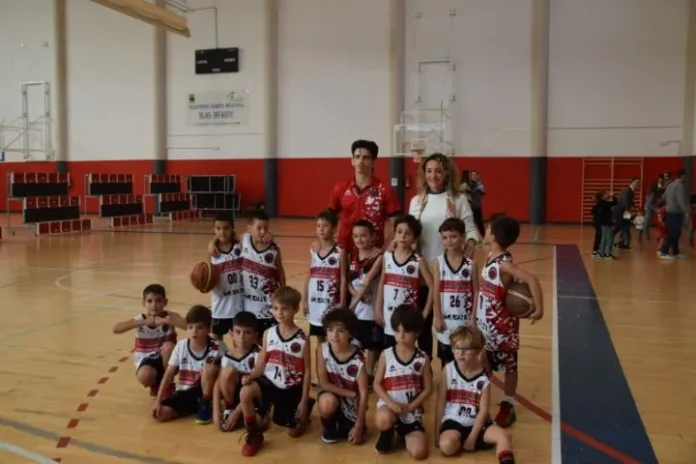 Una concentración de Baby Basket reúne a más de un centenar de niños y niñas