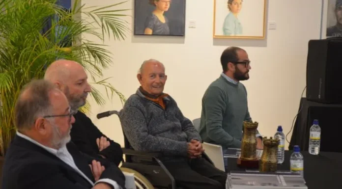 Presentación del Libro sobre el Himno de Alhaurín de la Torre en e interpretación en El Portón