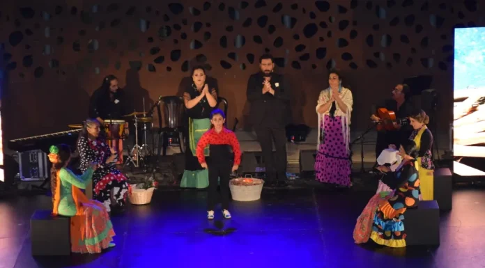 Lleno en La Finca el Portón con «Entre dos Orillas, una Vida Bailada», homenaje al malagueño Miguel de Molina