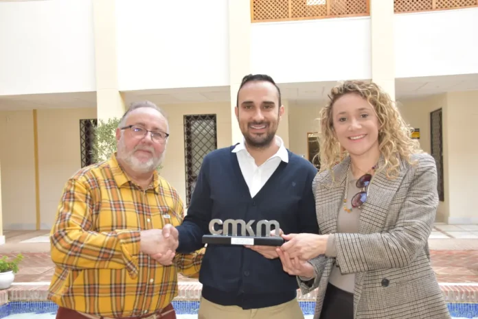 La agencia La Buhardilla Marketing, premiada por una campaña contra la soledad de los mayores