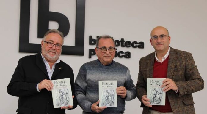 Ramón López Linares presenta su primer libro: 'Mensaje del ángel'