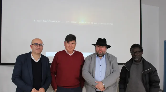 Celebrada la II Jornada de Literatura de Viajes y Aventuras dedicada a Cristóbal Benítez Celebrada la II Jornada de Literatura de Viajes y Aventuras dedicada a Cristóbal Benítez