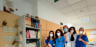 El Hospital Clínico de Málaga pone en marcha el proyecto “Libros que Cuidan” para fomentar la lectura clásica en las áreas de hospitalización