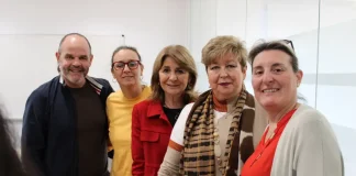 Encina Laura celebra una jornada de convivencia con las alumnas del taller de Croché del Centro del Mayor