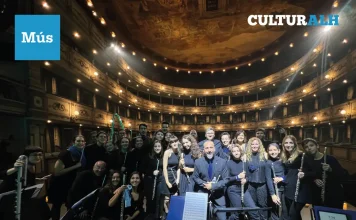 Actuación de la Orquesta de Flautas de Málaga en el Centro Cultural Vicente Aleixandre de Alhaurín de la Torre