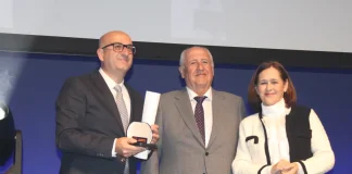 Alhaurín de la Torre recibe el premio Estrella Feniké de la asociación cultural Zegrí