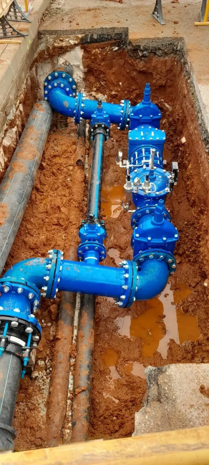 Aqualauro aumenta las válvulas para controlar la presión de la red de suministro y ahorrar agua  