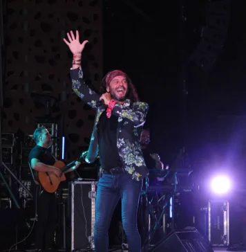 El Arrebato despliega todo su arte en un vibrante concierto