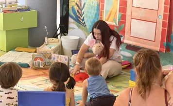 La Biblioteca acoge un cuentacuentos del centro de idiomas Kids & Us