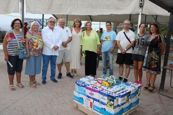 El II Torneo Solidario de Petanca Reúne 150 Litros de Leche para la Asociación ABC