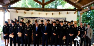 El alcalde de Alhaurín de la Torre entrega cuatro cruces al mérito y una felicitación pública a la Policía Local