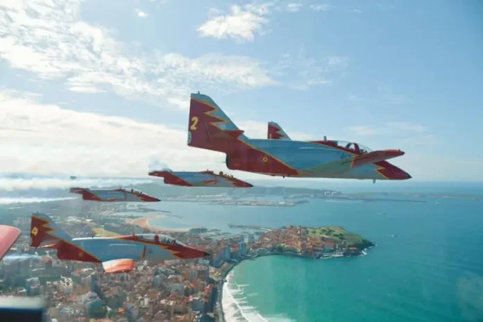 Nuevo paso para incorporar al patrimonio urbano de Alhaurín de la Torre un avión de la Patrulla Águila