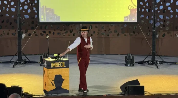 El humor de Alex O’Dogherty triunfa en El Portón El humor de Alex O’Dogherty triunfa en El Portón