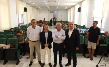 La 26ª campaña ‘El deporte es vida en la provincia’ de la Diputación y el Unicaja CB llevará a 2.000 malagueños de 65 municipios a los partidos del club La 26ª campaña ‘El deporte es vida en la provincia’ de la Diputación y el Unicaja CB llevará a 2.000 malagueños de 65 municipios a los partidos del club