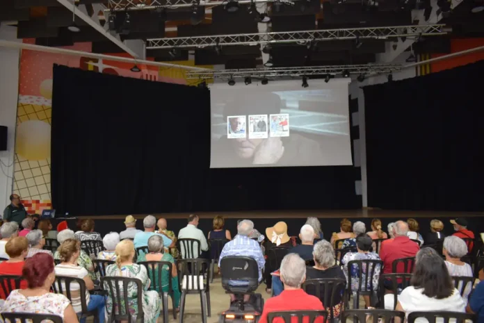 La Guardia Civil hace llegar sus consejos a los mayores de Alhaurín de la Torre