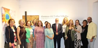 Las alumnas del taller de pintura del Barrio Viejo exhiben su arte en El Portón