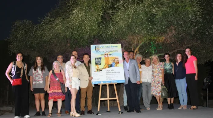 Pincel y Barro celebra su vigésimo aniversario con la inauguración del XII Salón de Otoño en La Platea