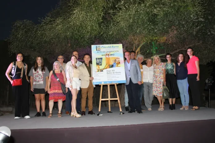 Pincel y Barro celebra su vigésimo aniversario con la inauguración del XII Salón de Otoño en La Platea