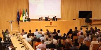 Salado destaca que el proyecto para digitalizar la gestión del agua en 71 pueblos es primordial para actuar contra la sequía