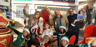 Santa Claus y sus elfos vuelven a visitar el centro de Alhaurín de la Torre 
