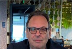 Mikis Theodorakis: El Griego Global