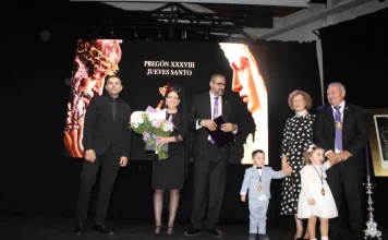 Los Moraos celebran su pregón del Jueves Santo en un acto lleno de solemnidad