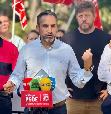 Pérez tilda de “cortina de humo” lo del nuevo estadio del Málaga para tapar el “ridículo mundial” creado por De la Torre