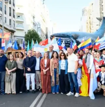 La Asociación Argentina Martín Fierro de Alhaurín de la Torre desfila en la Gran Cabalgata de la Hispanidad 2025 en Madrid